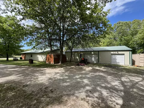 Exterior - 112 Corbin Vly, Tecumseh, MO 65760 photo 4 of 14