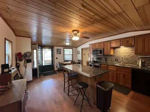 Kitchen - 112 Corbin Vly, Tecumseh, MO 65760 photo 2 of 6