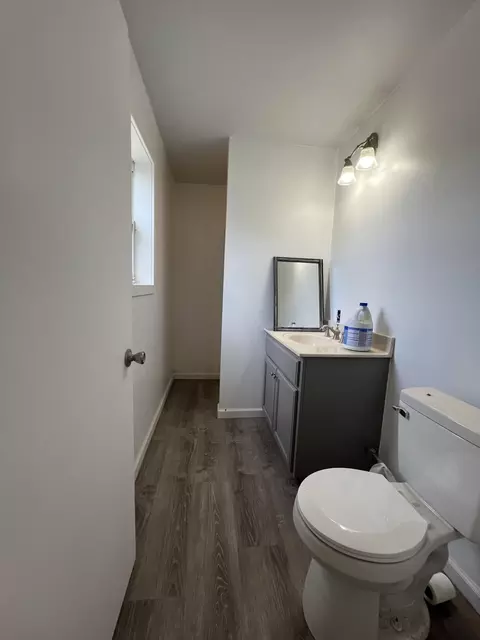 Bath - 112 Corbin Vly, Tecumseh, MO 65760 photo 3 of 3