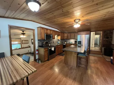 Kitchen - 112 Corbin Vly, Tecumseh, MO 65760 photo 6 of 6