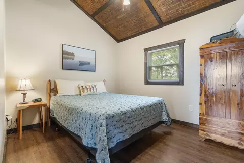 Bedroom - 31 Woodcliff Rd #2, Shell Knob, MO 65747 photo 1 of 1