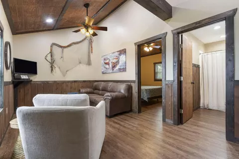 Living - 31 Woodcliff Rd #2, Shell Knob, MO 65747 photo 1 of 3