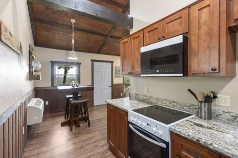 Kitchen - 31 Woodcliff Rd #2, Shell Knob, MO 65747 photo 2 of 2