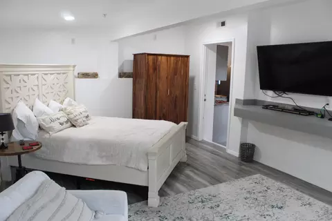 Bedroom - 847 Airport Rd, Branson, MO 65616 photo 3 of 11