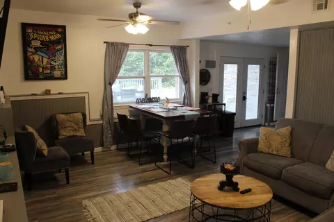 Dining - 847 Airport Rd, Branson, MO 65616 photo 1 of 2