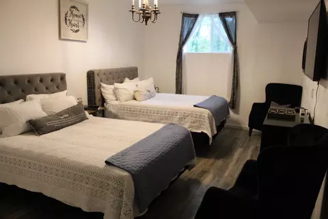 Bedroom - 847 Airport Rd, Branson, MO 65616 photo 2 of 11