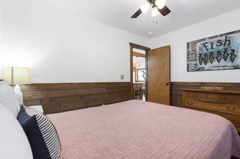 Bedroom - 31 Woodcliff Rd #4, Shell Knob, MO 65747 photo 2 of 4