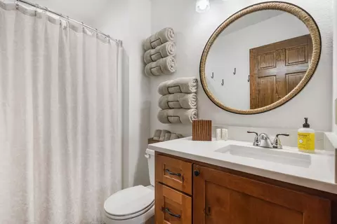 Bath - 31 Woodcliff Rd #4, Shell Knob, MO 65747 photo 1 of 1