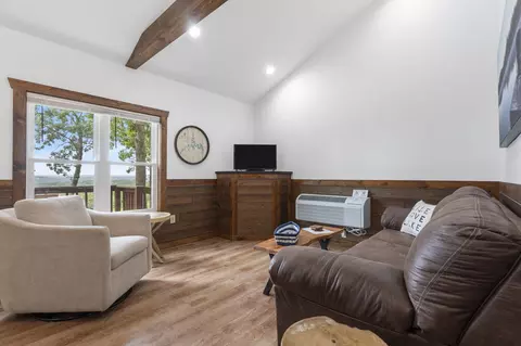 Living - 31 Woodcliff Rd #4, Shell Knob, MO 65747 photo 4 of 4