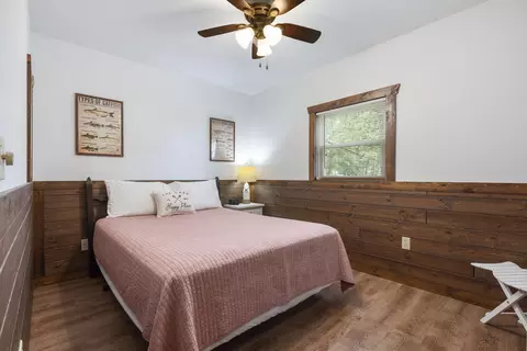 Bedroom - 31 Woodcliff Rd #4, Shell Knob, MO 65747 photo 3 of 4