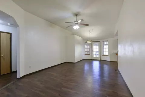 360 Crocodile Ave, Sparta, MO 65753 photo 2