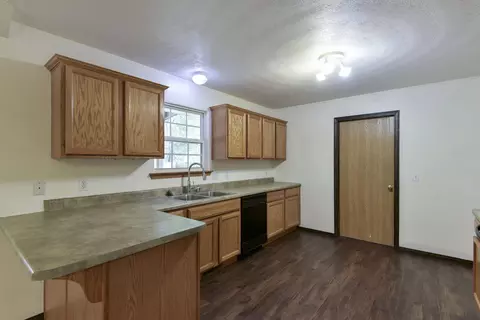 360 Crocodile Ave, Sparta, MO 65753 photo 5