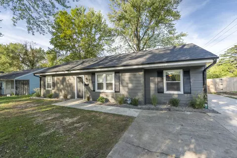 1203 S Willow Ln, Springfield, MO 65804