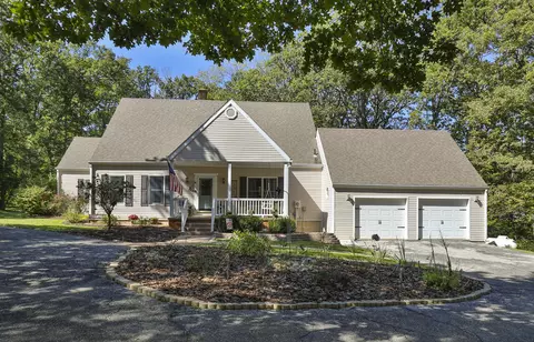 240 Iron Oaks Dr, Ozark, MO 65721