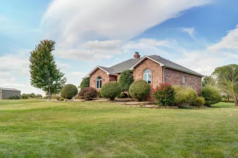 1513 E Peartree Dr, Ozark, MO 65721 photo 2
