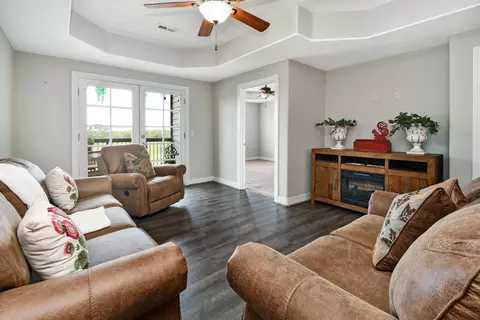 180 Grace Chapel Rd #222, Blue Eye, MO 65611