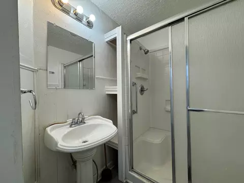 Bath - 1700 E Cairo St, Springfield, MO 65802 photo 1 of 3