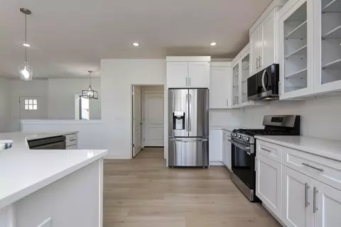 4449 N Toby Ave, Springfield, MO 65803 photo 8