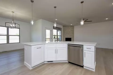 4449 N Toby Ave, Springfield, MO 65803 photo 7