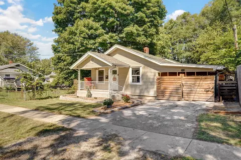 721 W Dale St, Springfield, MO 65803 photo 2