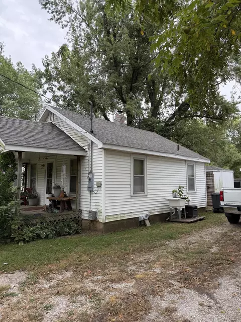 Exterior - 3022 W Brower St, Springfield, MO 65803 photo 2 of 5