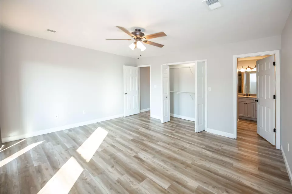 Bedroom - 91 Port Dr #3, Kimberling City, MO 65686 photo 1 of 3
