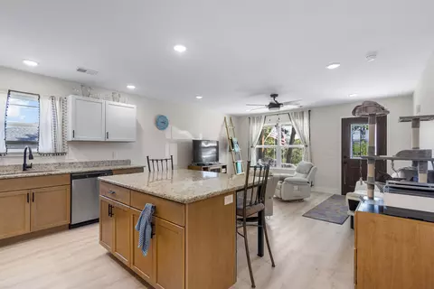 Kitchen - 315 Mccann Rd, Powersite, MO 65731 photo 4 of 5