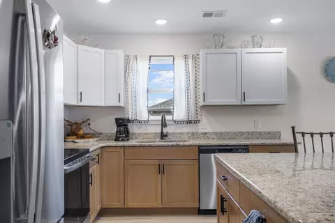Kitchen - 315 Mccann Rd, Powersite, MO 65731 photo 3 of 5