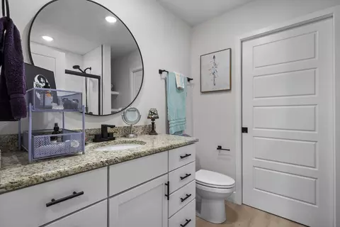 Bath - 315 Mccann Rd, Powersite, MO 65731 photo 3 of 5