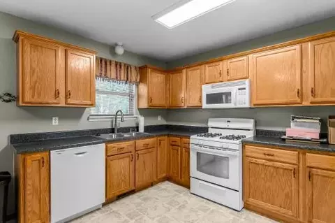 817 Willow St, Marshfield, MO 65706 photo 9