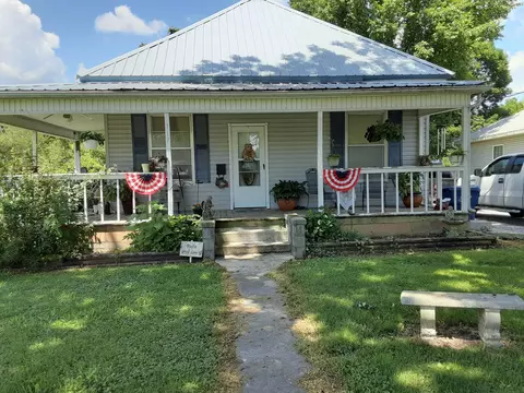 117 N Main St, Greenfield, MO 65661