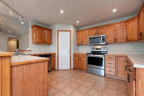 452 Royal Ln, Clever, MO 65631 photo 9