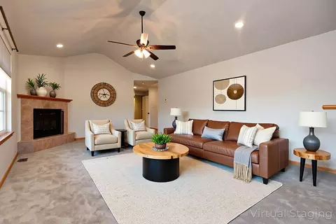 452 Royal Ln, Clever, MO 65631 photo 4