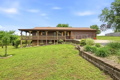 18903 Eagle Rock Point Rd, Eagle Rock, MO 65641