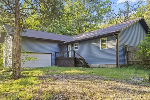 504 Fairlawn Dr, Hollister, MO 65672