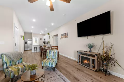 Living - 3002 N Vineyards Ter #3, Branson, MO 65616 photo 2 of 4