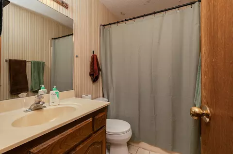 3130 E Meadowmere St, Springfield, MO 65804 photo 9