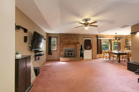 3130 E Meadowmere St, Springfield, MO 65804 photo 4
