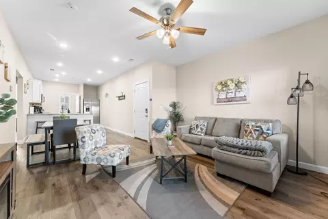 Living - 3002 N Vineyards Terrace Ter #4, Branson, MO 65616 photo 1 of 4