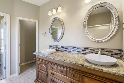 Bath - 165 Gloria Ct, Branson, MO 65616 photo 1 of 4