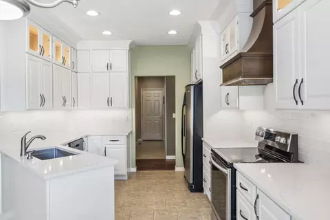 Kitchen - 165 Gloria Ct, Branson, MO 65616 photo 2 of 6