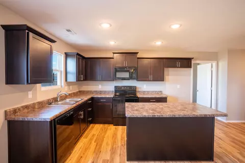 1003 Abbey Ave, Monett, MO 65708 photo 4