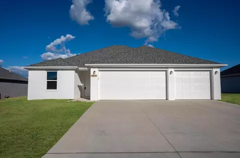 1003 Abbey Ave, Monett, MO 65708