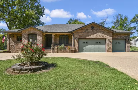 696 Foggy River Rd, Hollister, MO 65672