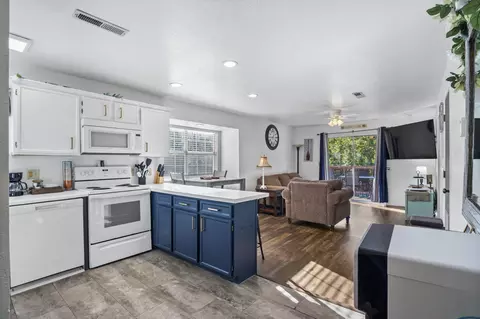 Kitchen - 21 Goldfinch Dr #3, Branson, MO 65616 photo 1 of 11
