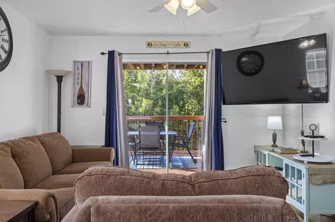 Living - 21 Goldfinch Dr #3, Branson, MO 65616 photo 5 of 7