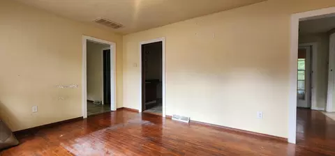 1405 W Meadowmere St, Springfield, MO 65807 photo 5