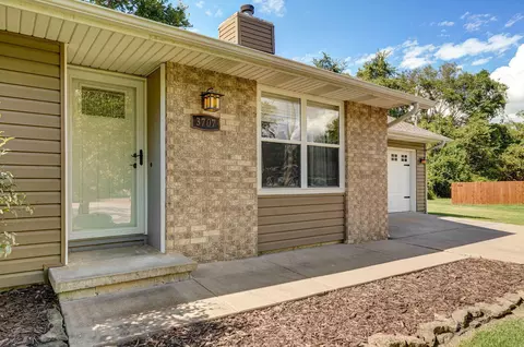 3707 S Swan Ct, Springfield, MO 65807 photo 2