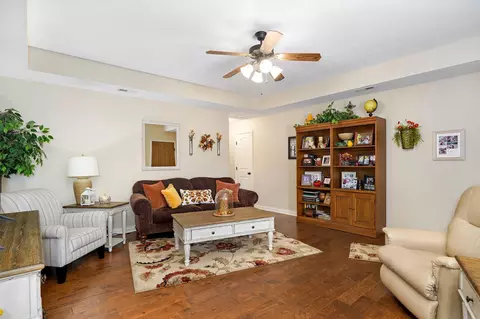 2114 W Swallow St, Springfield, MO 65810 photo 6