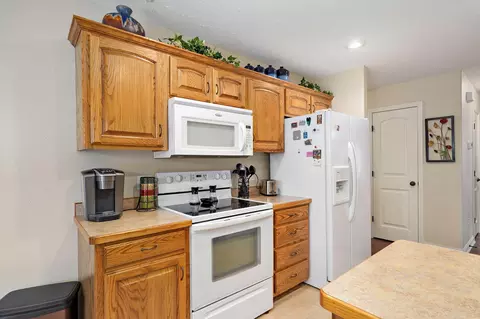 2114 W Swallow St, Springfield, MO 65810 photo 12